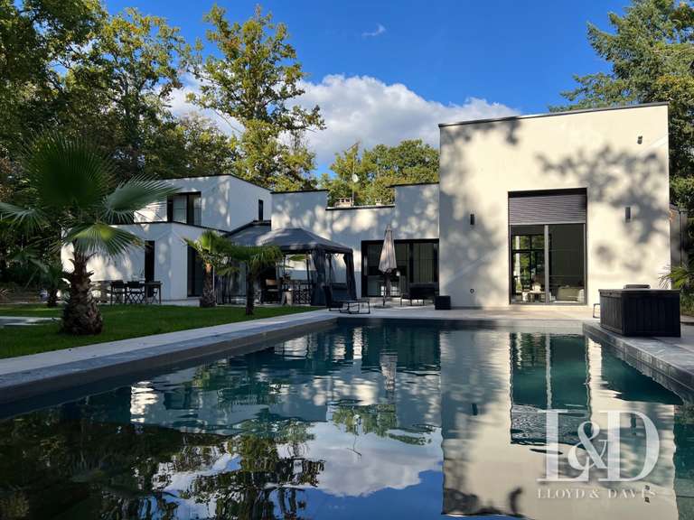 Maison Roissy-en-France - 400m²