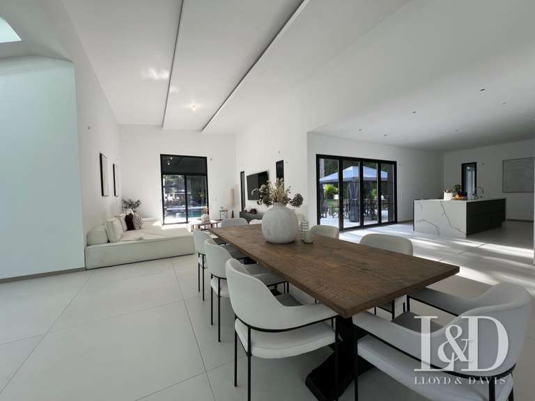 Maison Roissy-en-France - 400m²