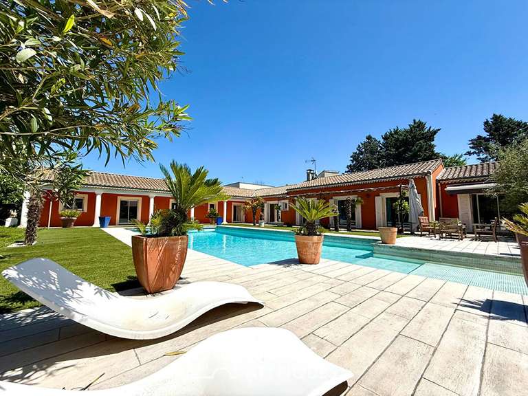 Maison Romans-sur-Isère - 4 chambres - 318m²