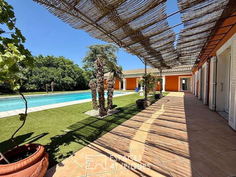 Maison Romans-sur-Isère - 4 chambres - 318m²