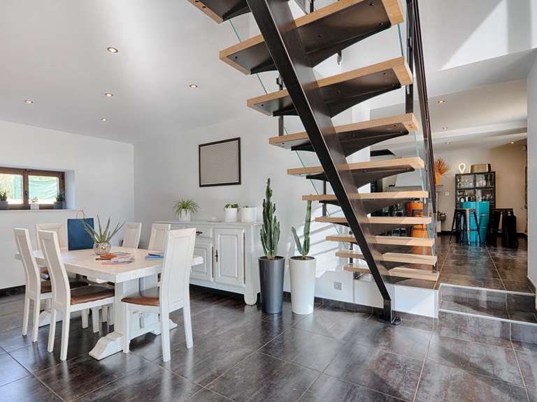 Maison Romans-sur-Isère - 5 chambres - 248m²