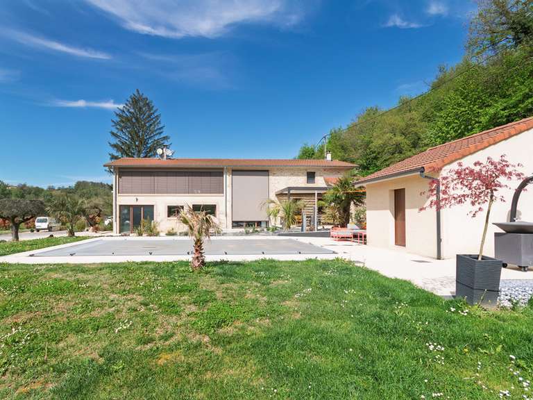 Maison Romans-sur-Isère - 5 chambres - 248m²