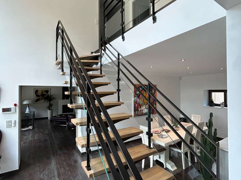 Maison Romans-sur-Isère - 5 chambres - 248m²