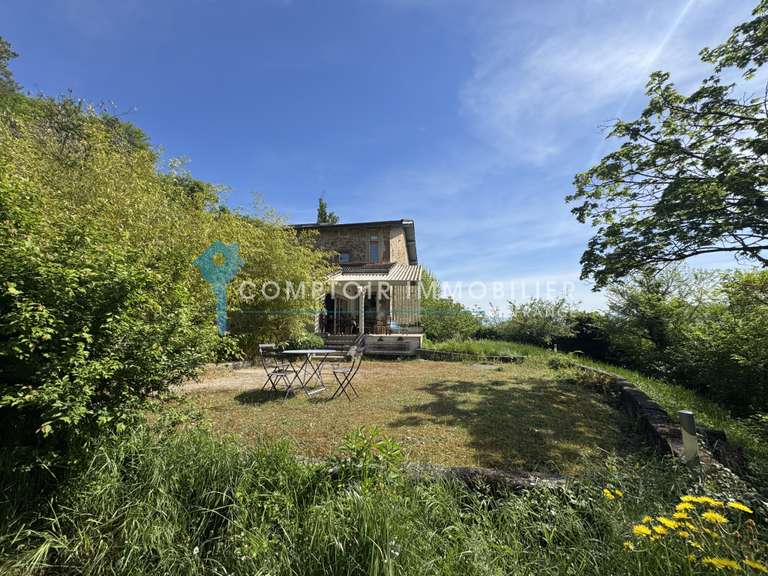 Maison Romans-sur-Isère - 3 chambres - 195m²