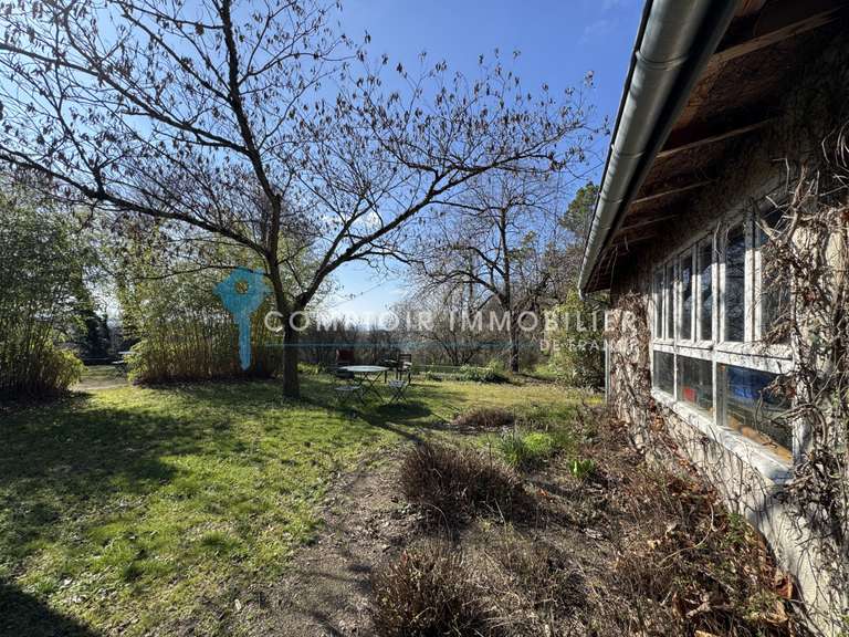 Maison Romans-sur-Isère - 3 chambres - 195m²