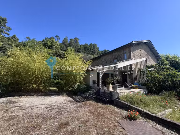 Maison Romans-sur-Isère - 3 chambres - 195m²