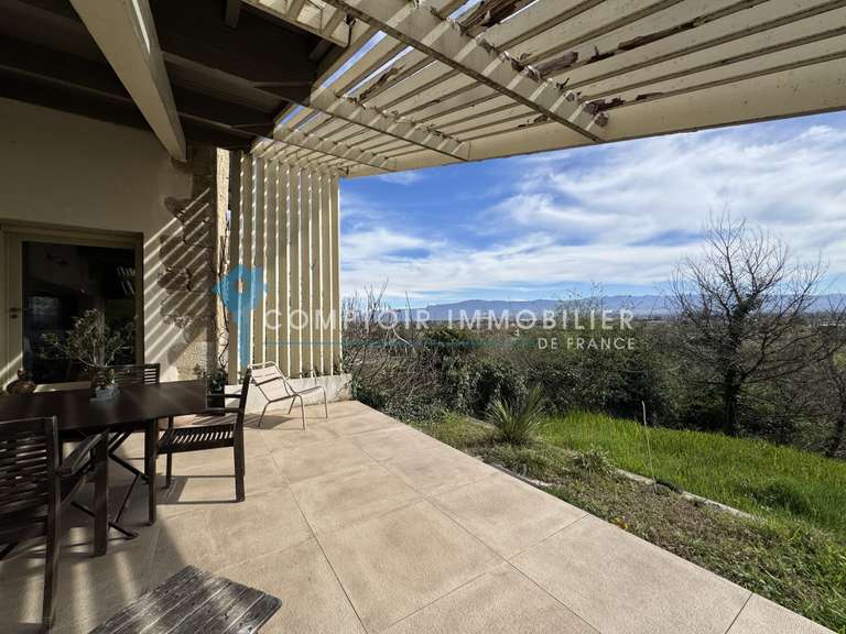 Maison Romans-sur-Isère - 3 chambres - 195m²