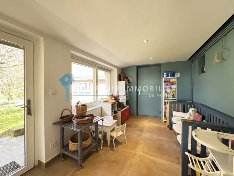 Maison Romans-sur-Isère - 3 chambres - 195m²