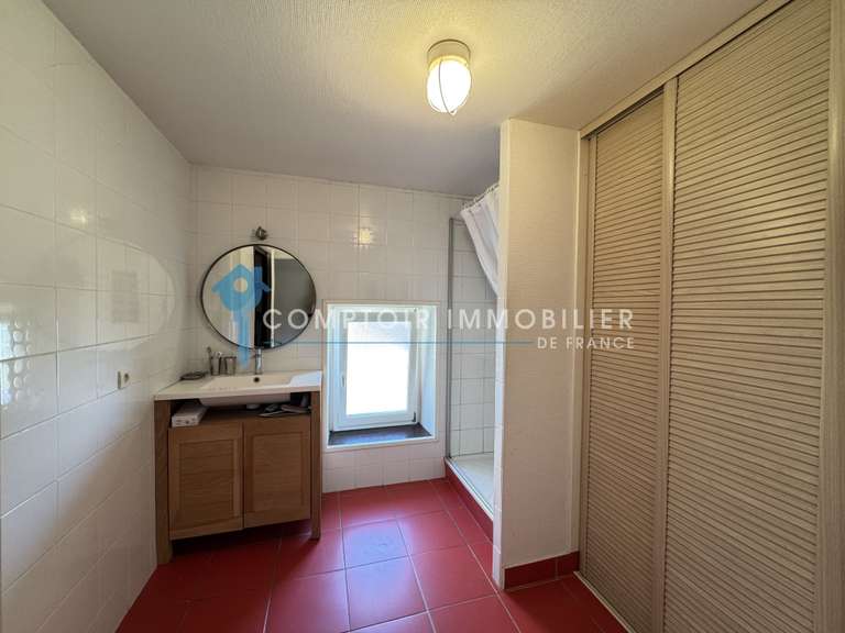 Maison Romans-sur-Isère - 3 chambres - 195m²