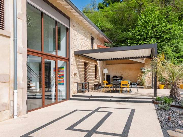 Maison Romans-sur-Isère - 5 chambres - 248m²