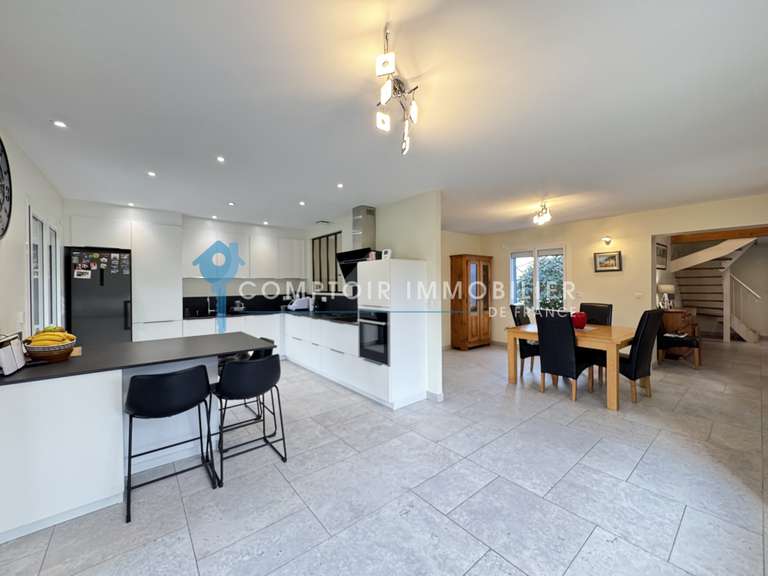 Villa Romans-sur-Isère - 3 bedrooms - 150m²