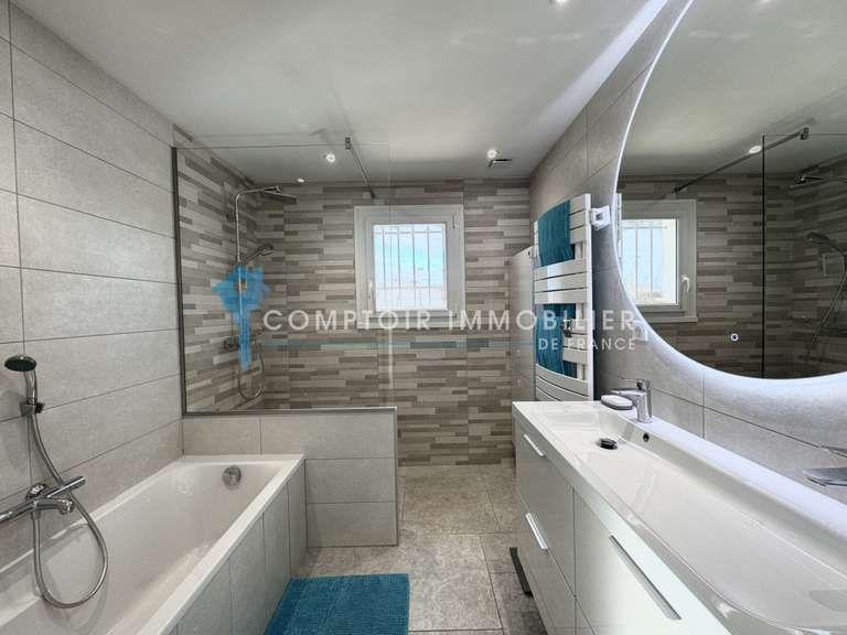 Villa Romans-sur-Isère - 3 bedrooms - 150m²