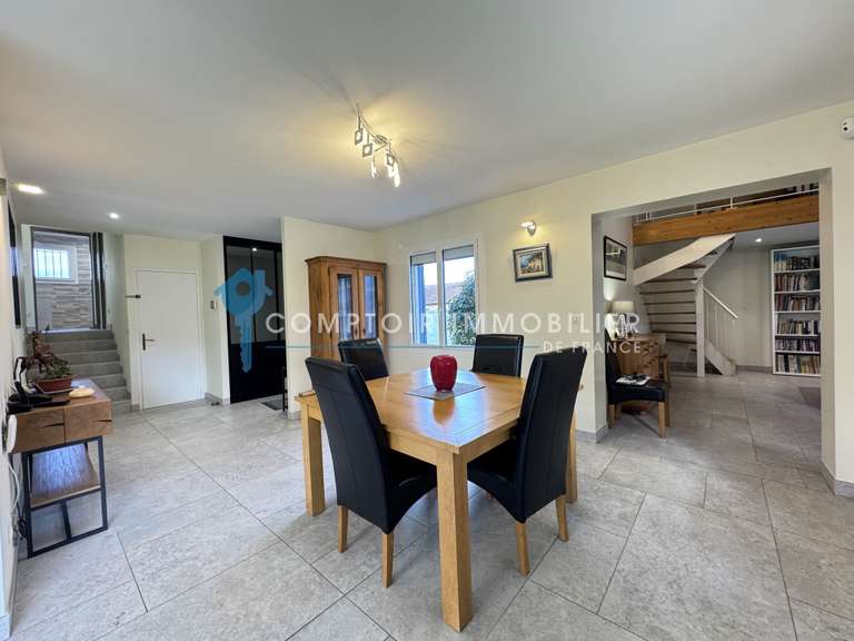 Villa Romans-sur-Isère - 3 bedrooms - 150m²