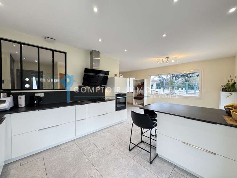 Villa Romans-sur-Isère - 3 bedrooms - 150m²