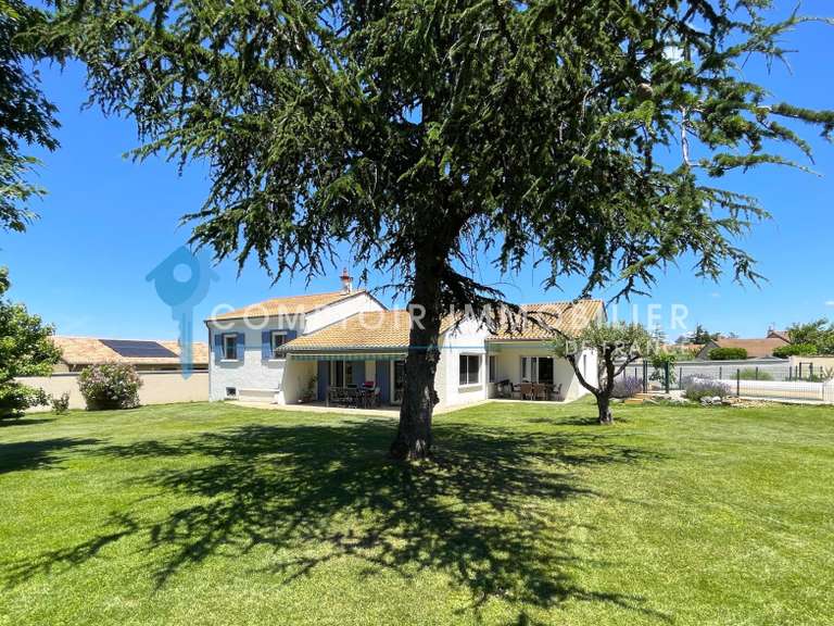 Villa Romans-sur-Isère - 3 bedrooms - 150m²