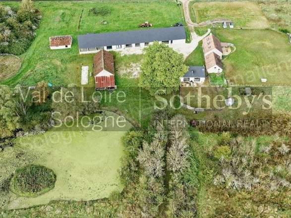 House Romorantin-Lanthenay - 8 bedrooms - 530m²