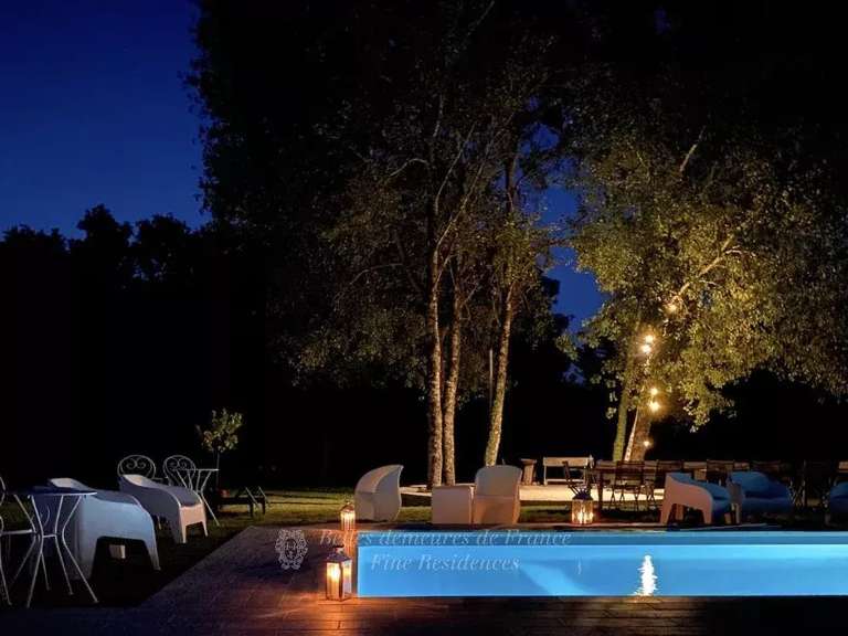 Propriété Romorantin-Lanthenay - 13 chambres - 730m²