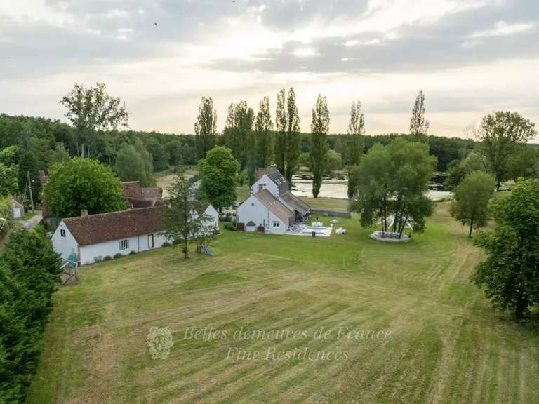 Propriété Romorantin-Lanthenay - 13 chambres - 730m²