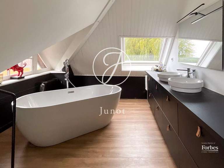 Maison Roncq - 5 chambres - 355m²