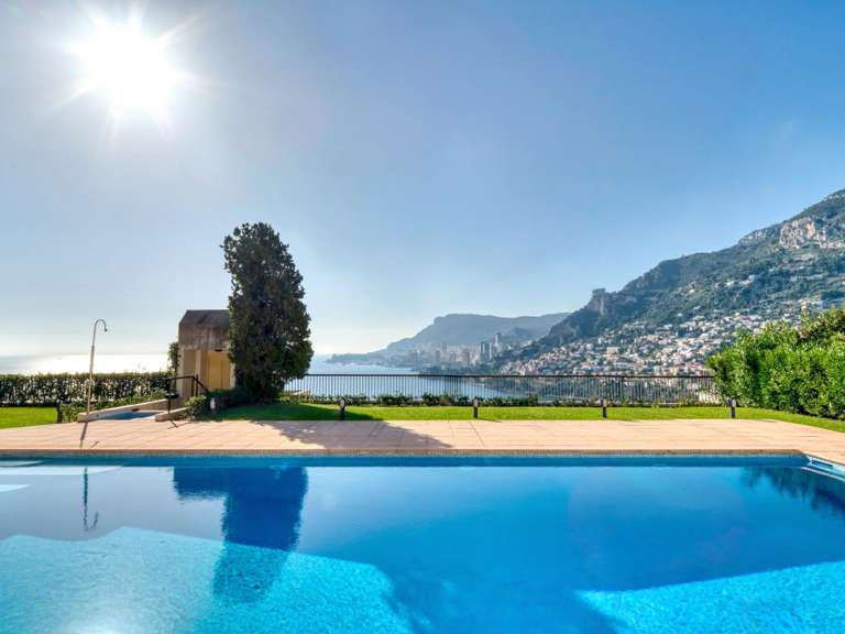 Apartment Roquebrune-Cap-Martin - 2 bedrooms - 102m²