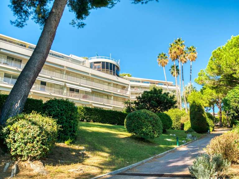 Apartment Roquebrune-Cap-Martin - 3 bedrooms - 330m²