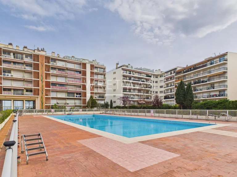 Appartement Roquebrune-Cap-Martin - 2 chambres - 68m²