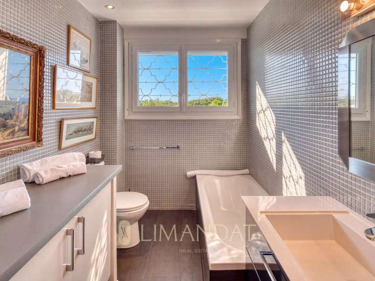 Appartement Roquebrune-Cap-Martin - 2 chambres - 88m²