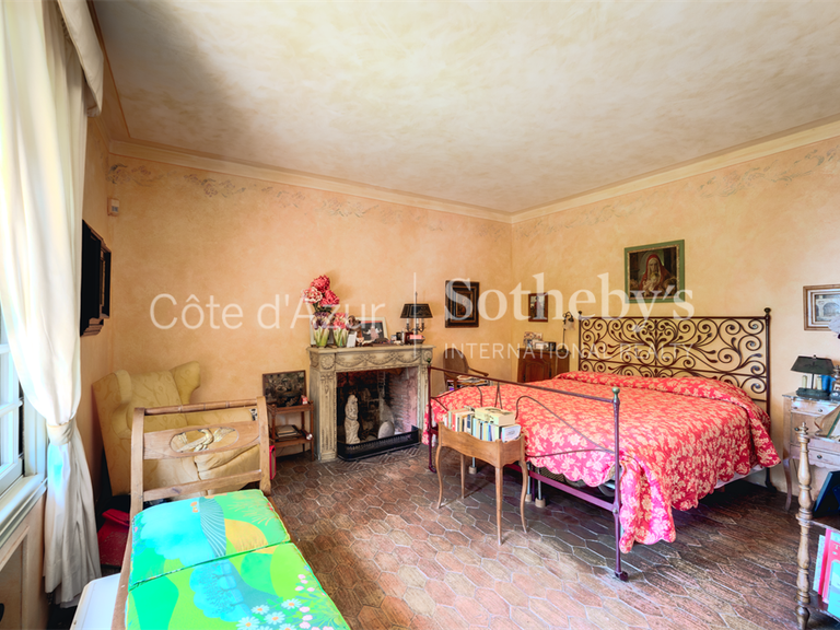Maison Roquebrune-Cap-Martin - 4 chambres - 266m²