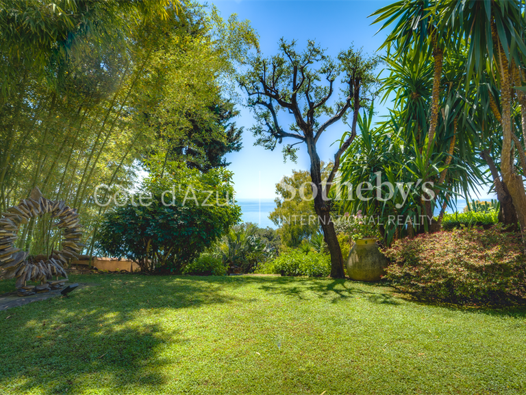 Maison Roquebrune-Cap-Martin - 4 chambres - 266m²