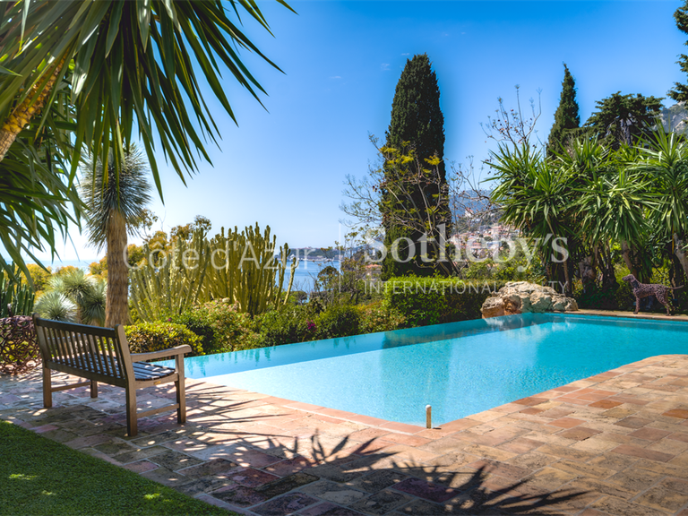 Maison Roquebrune-Cap-Martin - 4 chambres - 266m²