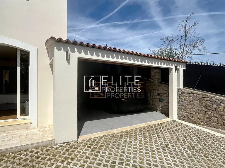 Maison Roquebrune-Cap-Martin - 3 chambres - 317m²