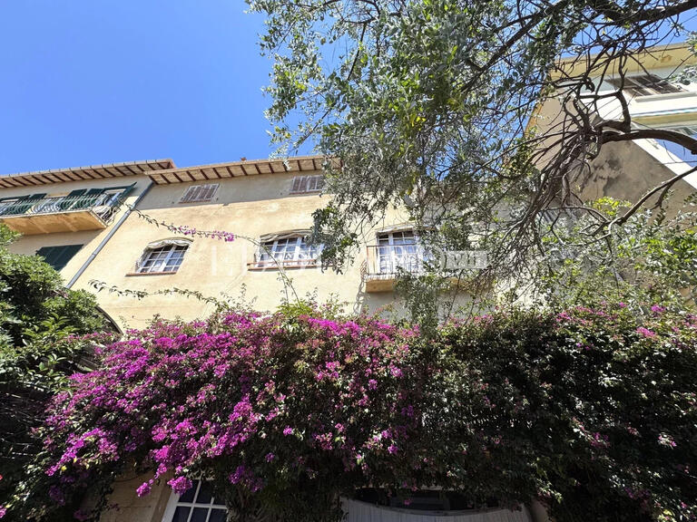 Maison Roquebrune-Cap-Martin - 5 chambres - 140m²
