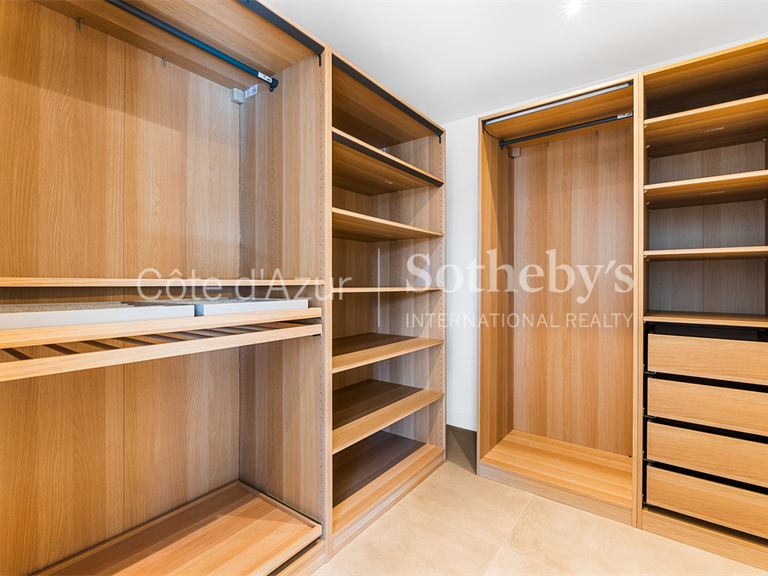 Maison Roquebrune-Cap-Martin - 5 chambres - 306m²