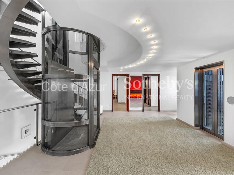 Maison Roquebrune-Cap-Martin - 6 chambres - 580m²