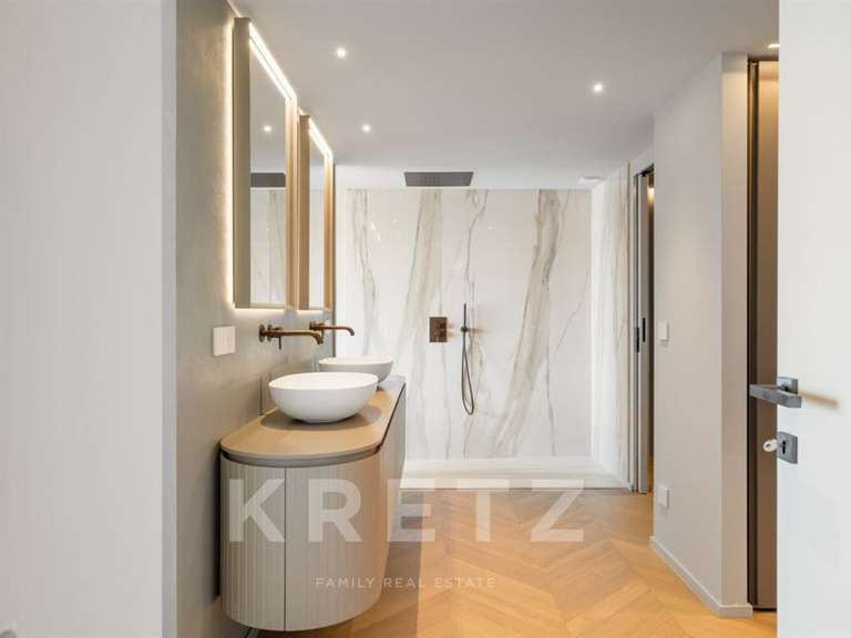 Maison Roquebrune-Cap-Martin - 5 chambres - 300m²