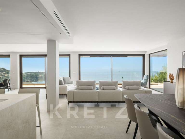 Maison Roquebrune-Cap-Martin - 5 chambres - 300m²