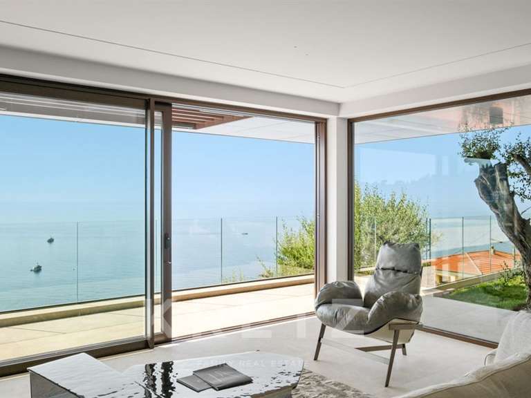 Maison Roquebrune-Cap-Martin - 5 chambres - 300m²