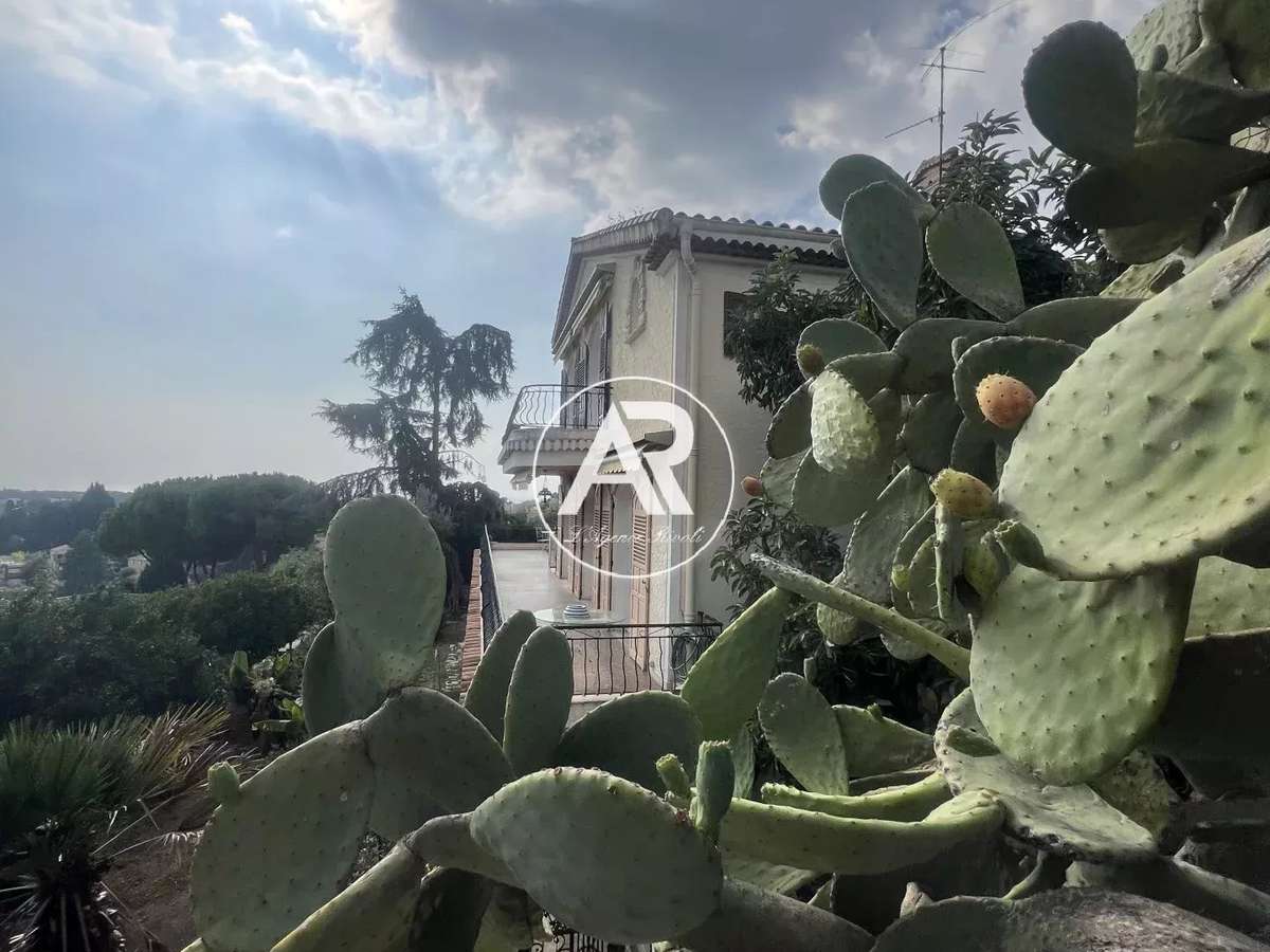 House Roquebrune-Cap-Martin