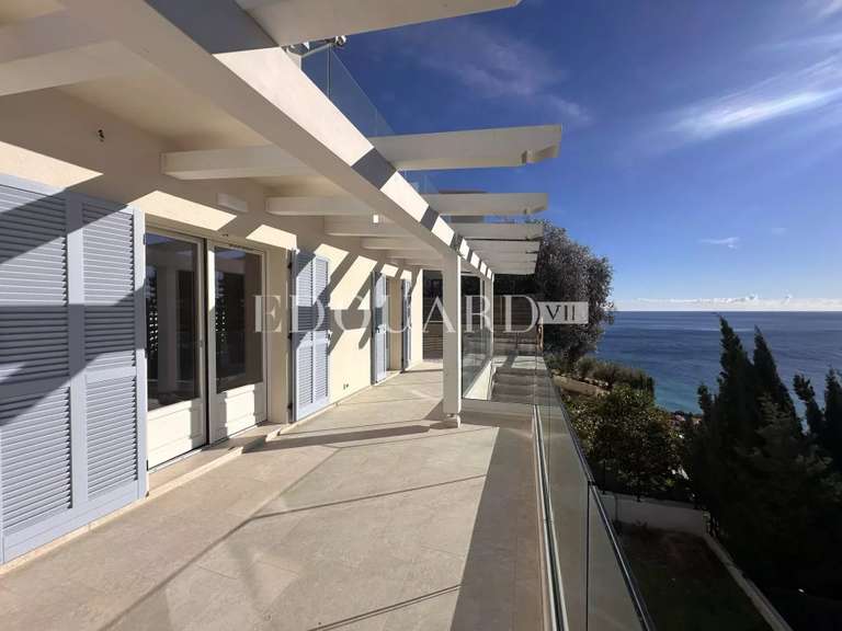 Maison Roquebrune-Cap-Martin - 5 chambres - 164m²