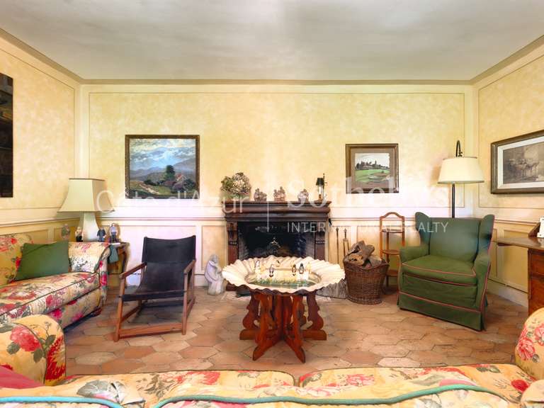 Maison Roquebrune-Cap-Martin - 4 chambres - 266m²
