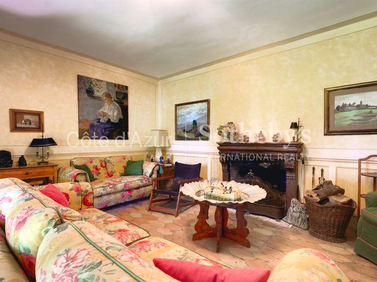 Maison Roquebrune-Cap-Martin - 4 chambres - 266m²