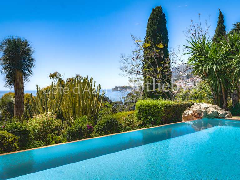 Maison Roquebrune-Cap-Martin - 4 chambres - 266m²