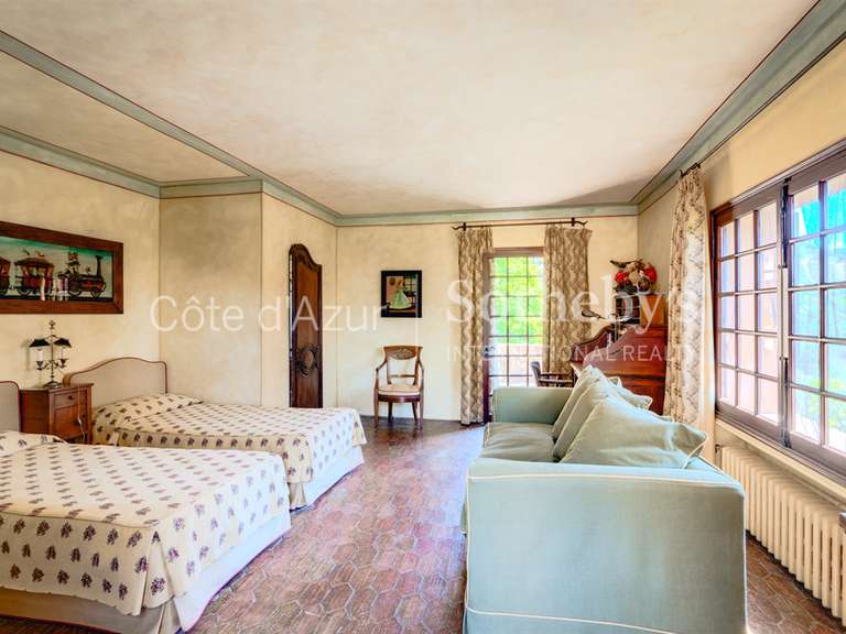 Maison Roquebrune-Cap-Martin - 4 chambres - 266m²
