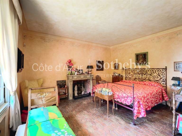 Maison Roquebrune-Cap-Martin - 4 chambres - 266m²