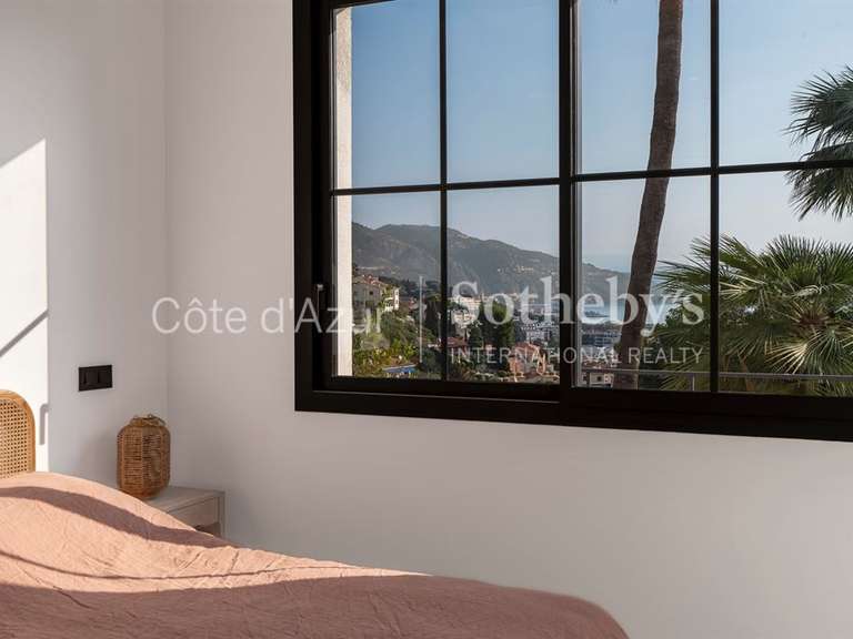 Maison Roquebrune-Cap-Martin - 4 chambres - 238m²