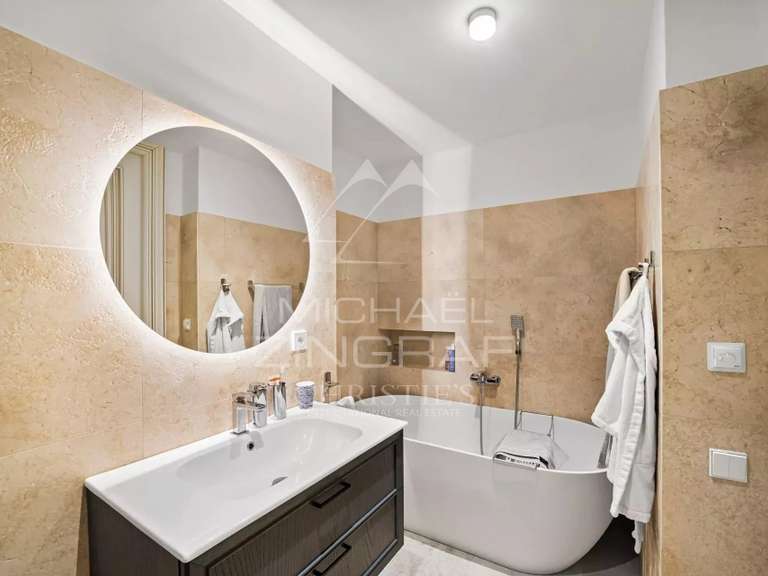 Villa Roquebrune-Cap-Martin - 4 bedrooms - 257m²