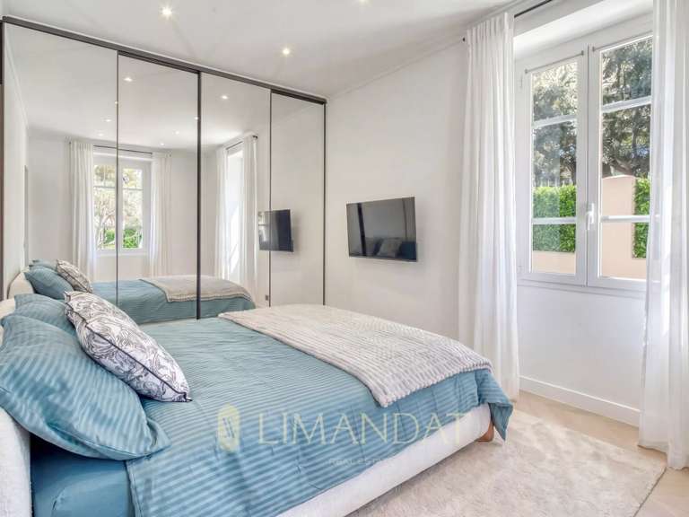 Villa Roquebrune-Cap-Martin - 5 bedrooms - 194m²