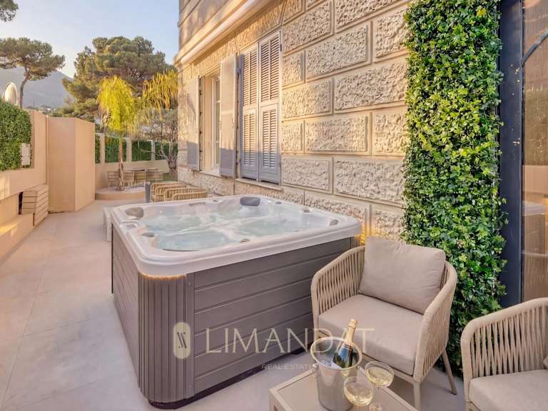 Villa Roquebrune-Cap-Martin - 5 chambres - 194m²