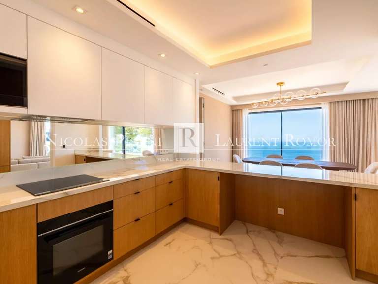 Villa Roquebrune-Cap-Martin - 4 chambres - 237m²
