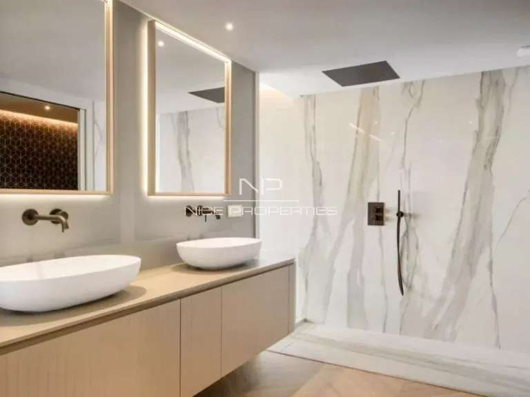 Villa Roquebrune-Cap-Martin - 5 chambres - 300m²